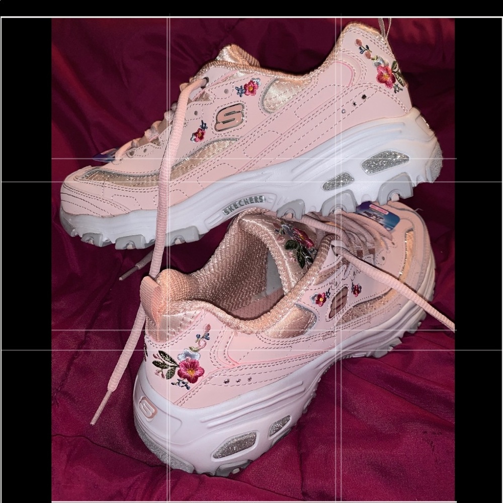 BRAND NEW LIGHT PINK SKECHERS D'LITES!! SIZE 8.5